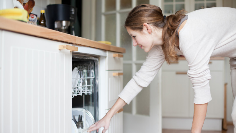 4 Reasons to Upgrade with a New Dishwasher Installation